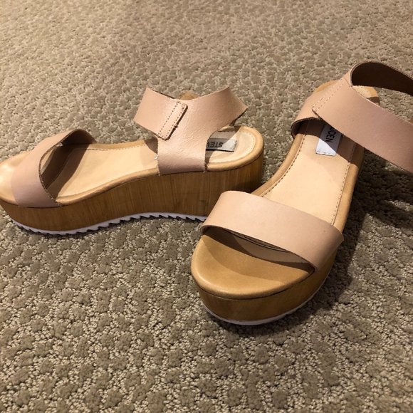 Steve Madden Platform Sandals - Picture 3 of 4